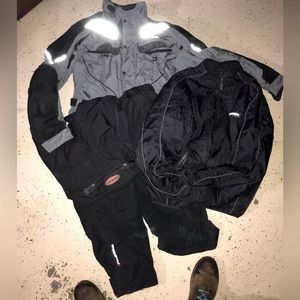 Huge Deal!Motorcycle Rain Riding Gear! If you ride please look! 🏍